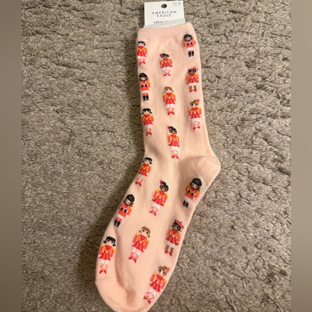 American Eagle AE Light Pink Christmas Nutcracker Ballet Women’s Crew Socks NWT